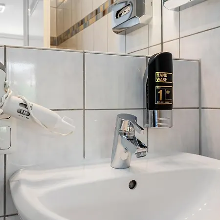 7, Direkt Am Bahnhof Διαμέρισμα Άαχεν