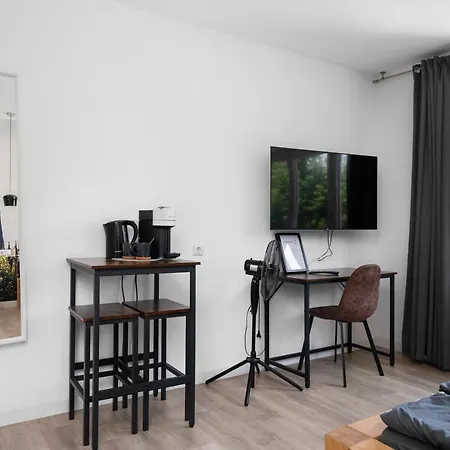 7, Direkt Am Bahnhof *