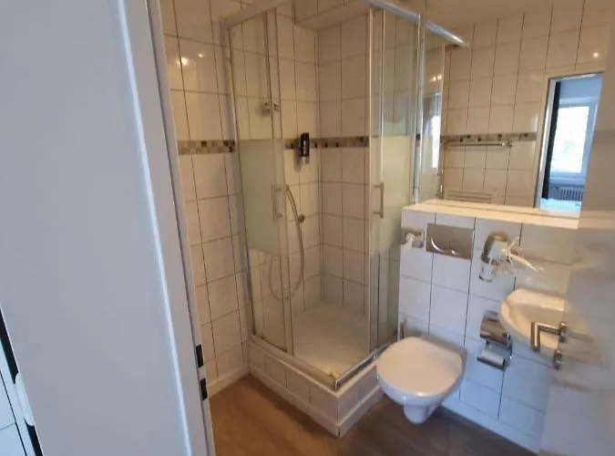 7, Direkt Am Bahnhof Aquisgrana