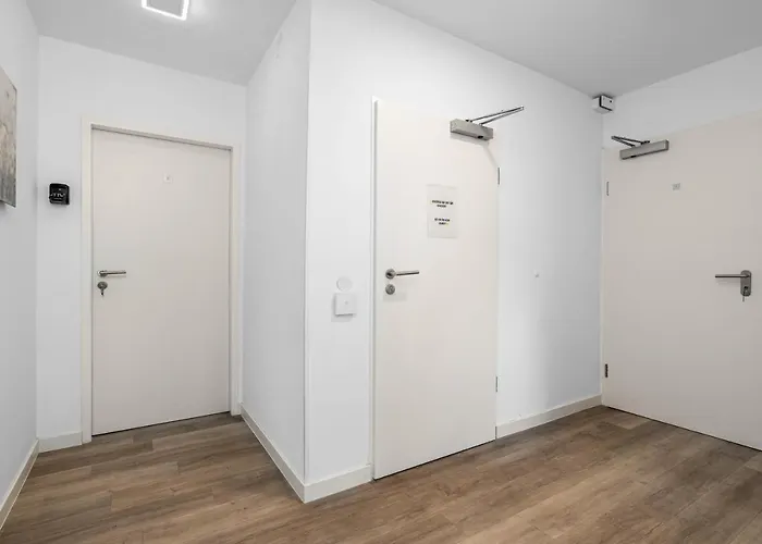 アパート 7, Direkt Am Bahnhof アーヘン